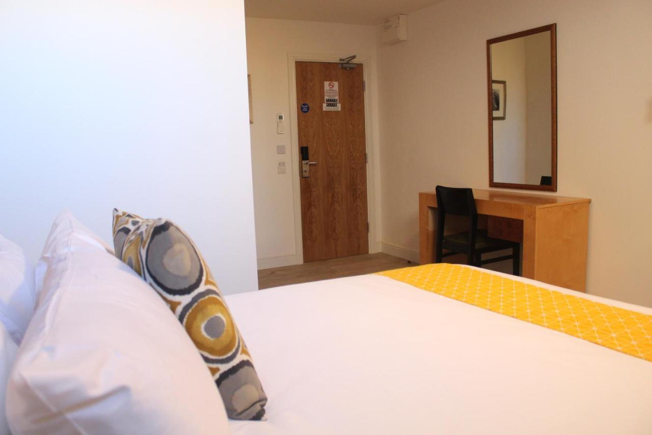 Apartment Maze And Free Parking