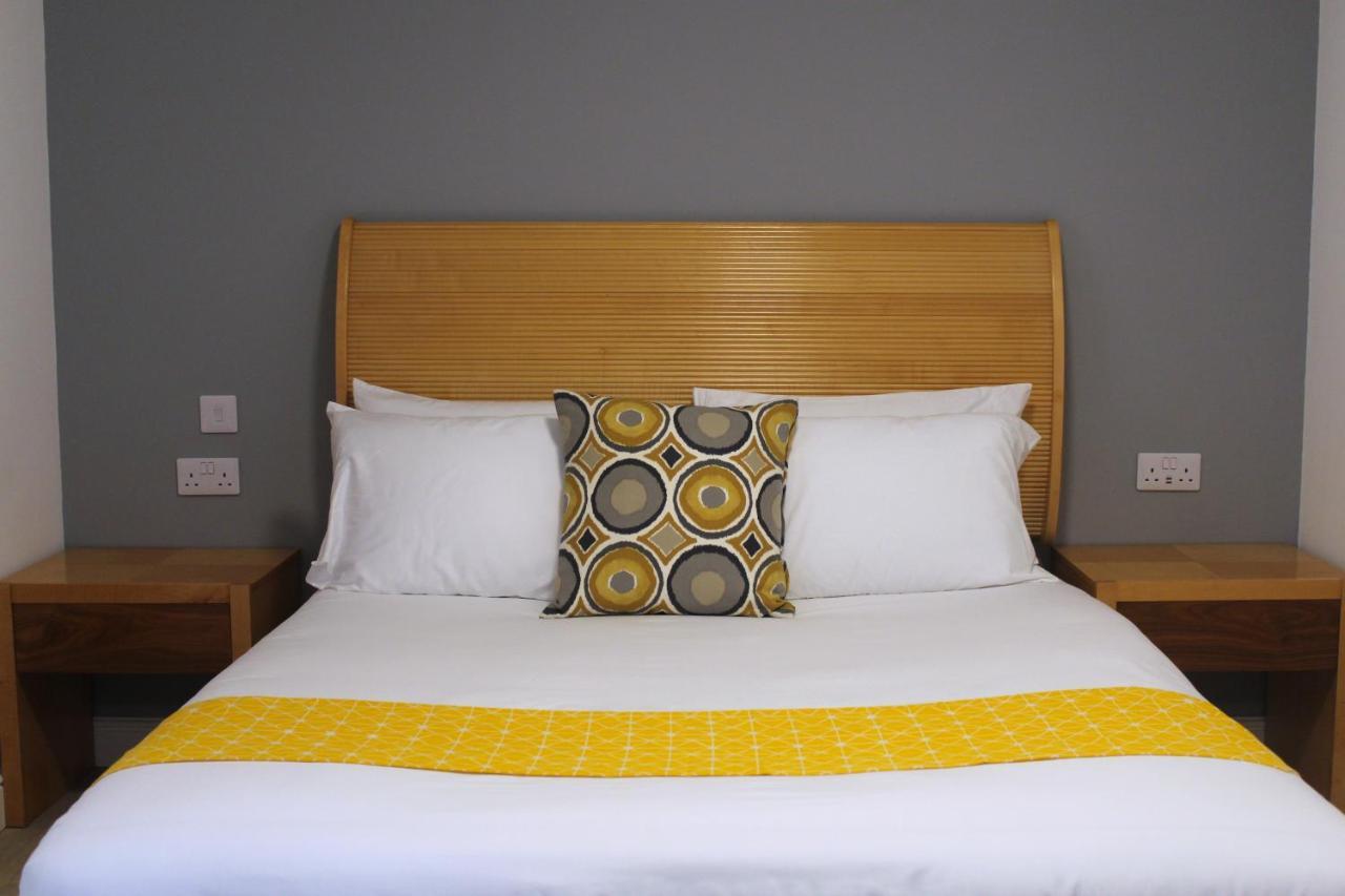Maze And Free Parking Apartment Kingston upon Hull